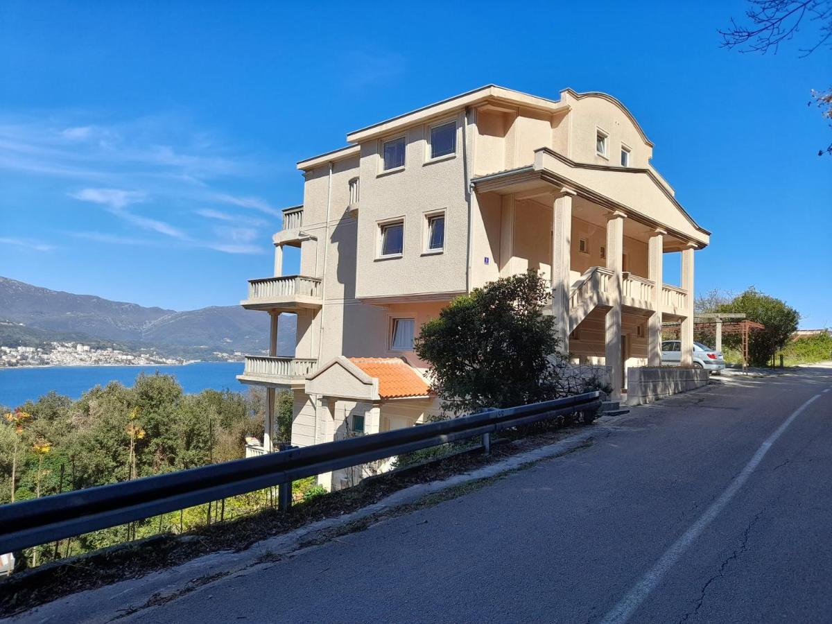 Villa Garden Apartments Herceg Novi Esterno foto