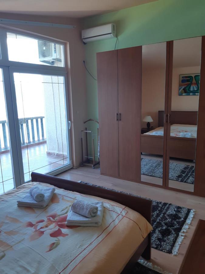 Villa Garden Apartments Herceg Novi Esterno foto